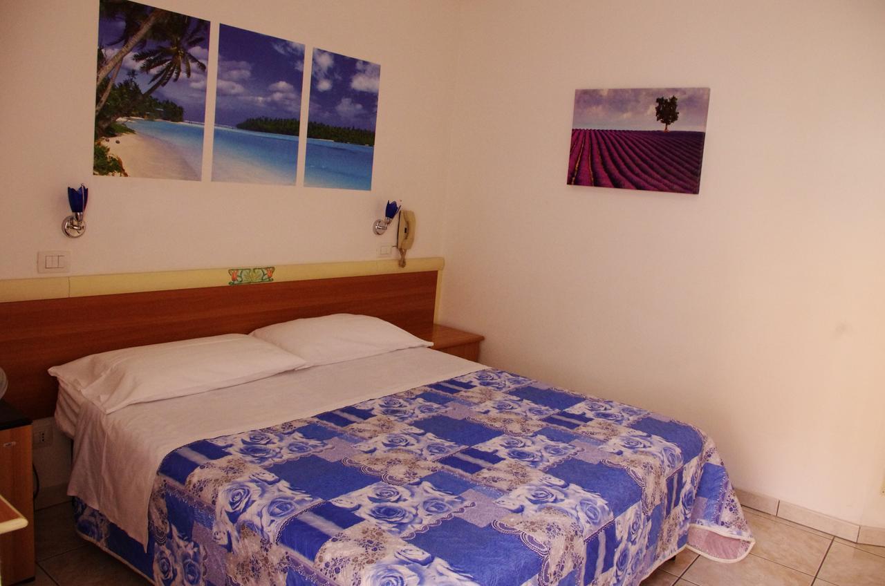 Hotel La Playa San Benedetto del Tronto Buitenkant foto