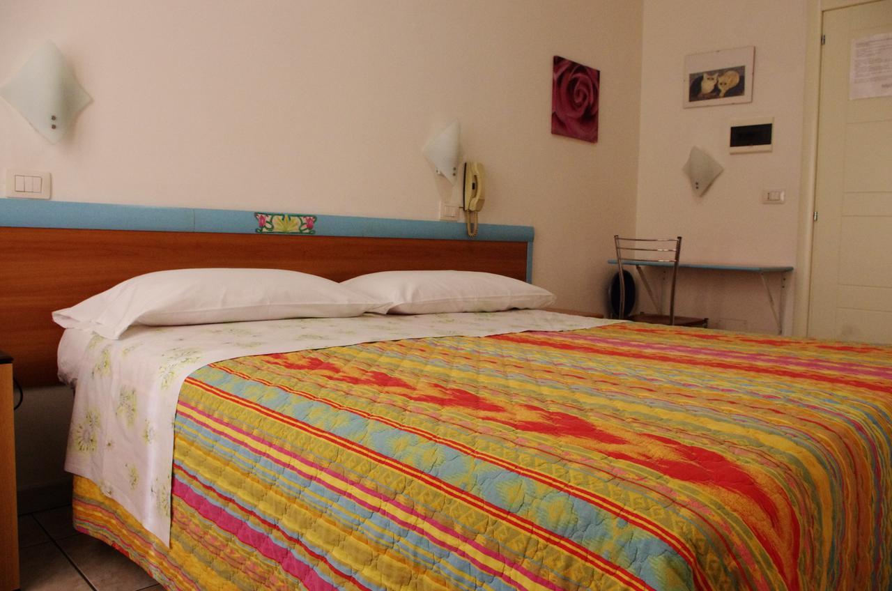 Hotel La Playa San Benedetto del Tronto Buitenkant foto
