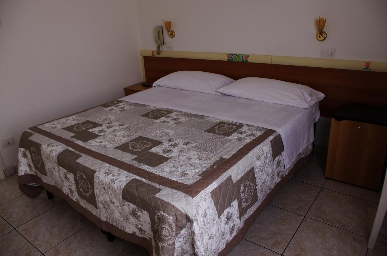 Hotel La Playa San Benedetto del Tronto Buitenkant foto